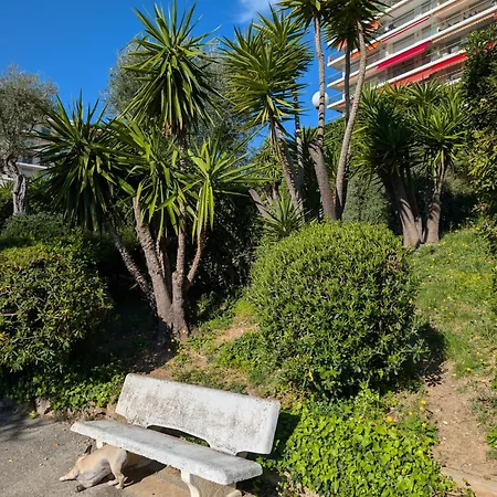 In A Luxury Community * Nizza